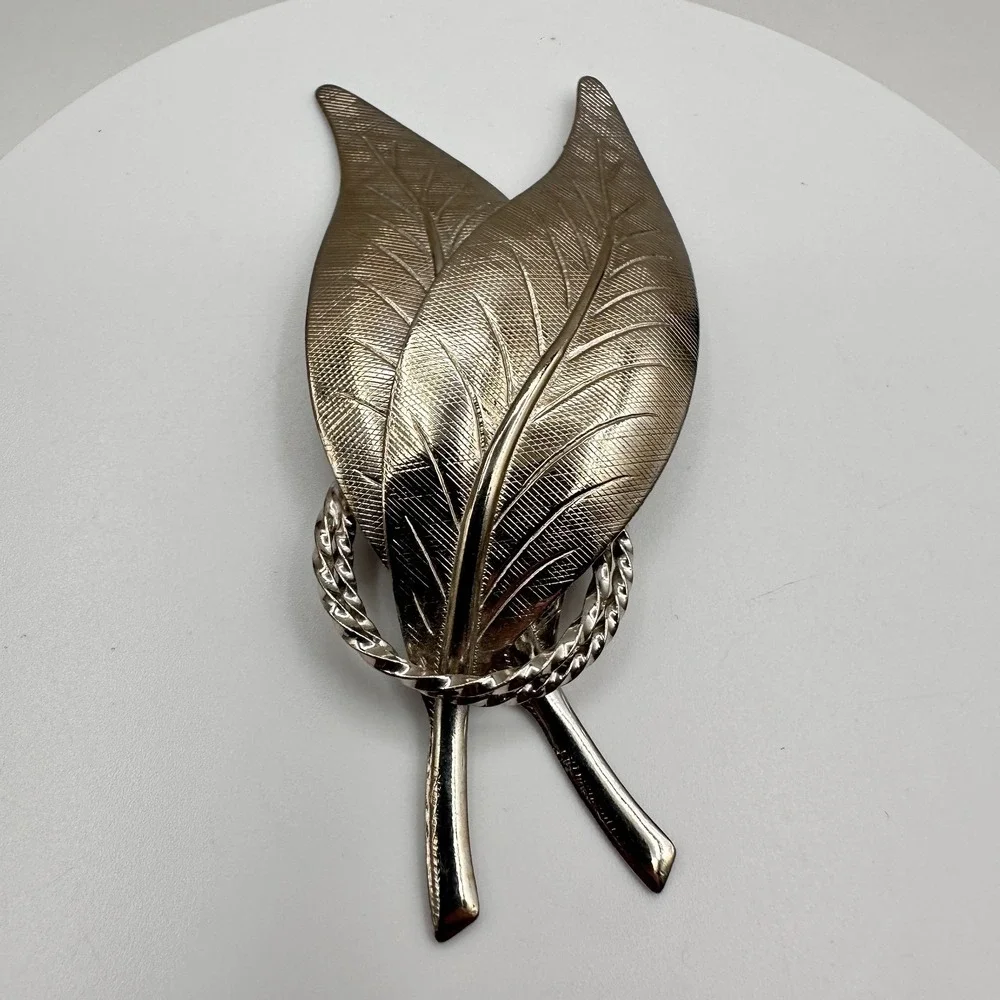 Vintage 80s‎ Silver Tone Textured Double Leaf Brooch Pin Women's Classic Jewelry